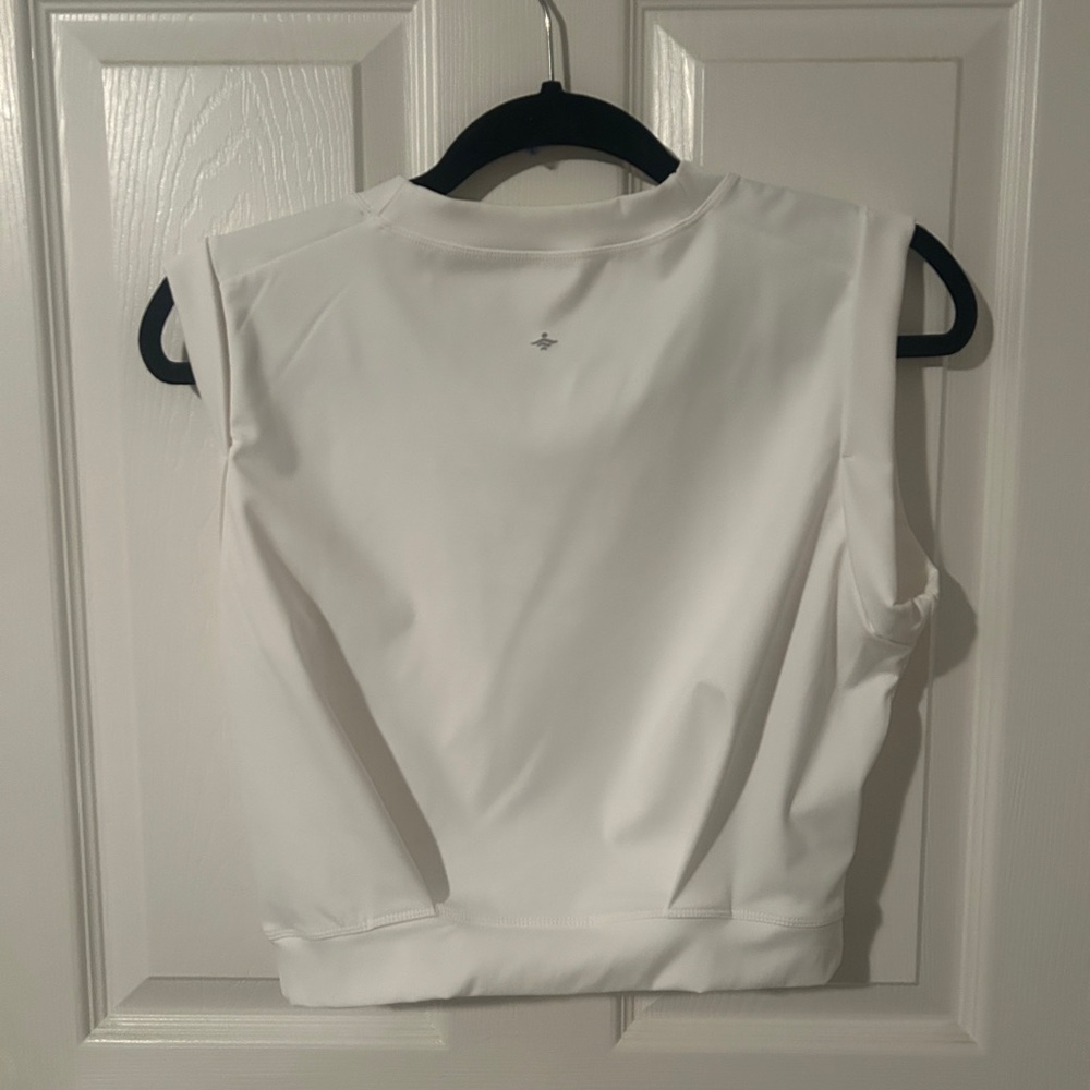 HALARA White Cropped Sleeveless Crewneck Tank - Picture 6 of 7